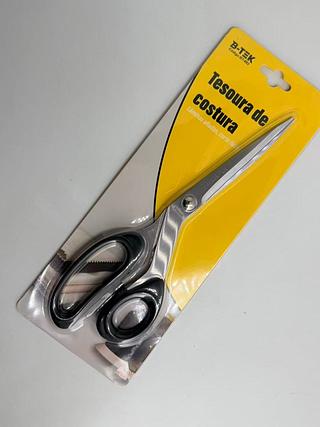 Tesoura de costura